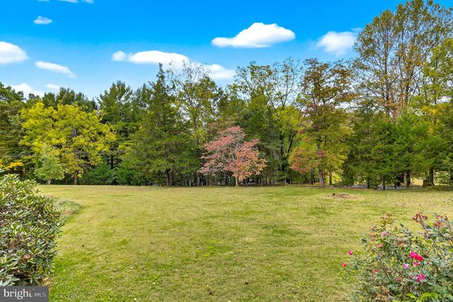 45 WENZEL RD, Airville, PA 17302