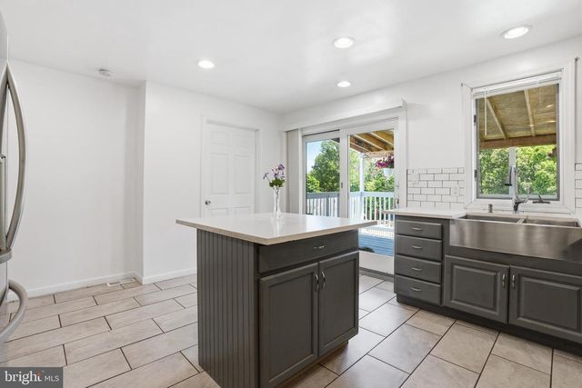 45 WENZEL RD, Airville, PA 17302