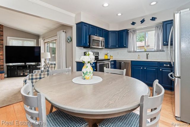 40788 Executive Drive, Sterling Heights, MI 48313
