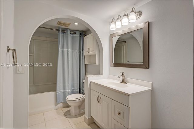 9858 NW 3rd St 9858, Plantation, FL 33324
