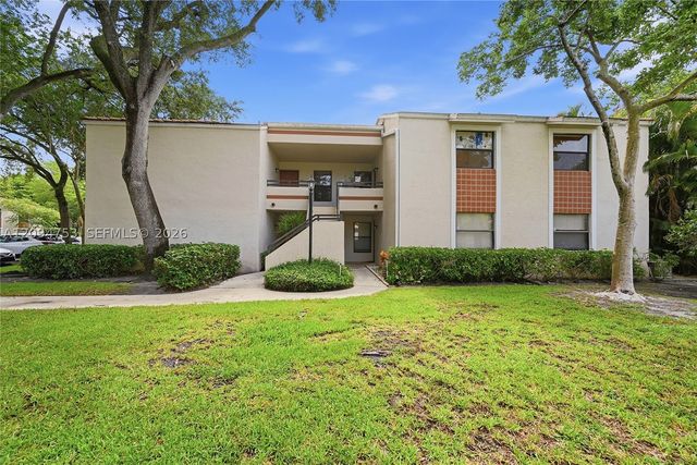 9858 NW 3rd St 9858, Plantation, FL 33324