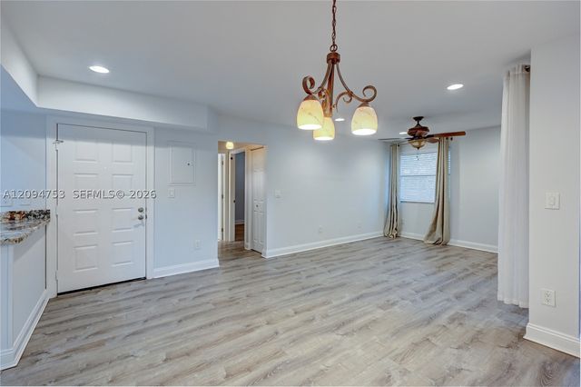 9858 NW 3rd St 9858, Plantation, FL 33324