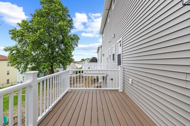 108 Stowe St 108, Fall River, MA 02720