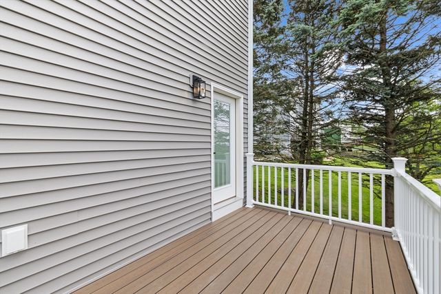 108 Stowe St 108, Fall River, MA 02720