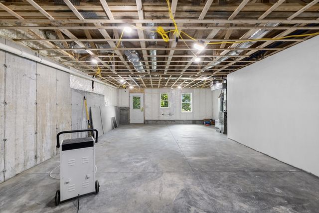 108 Stowe St 108, Fall River, MA 02720