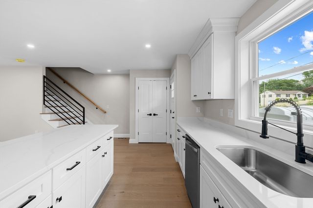 108 Stowe St 108, Fall River, MA 02720
