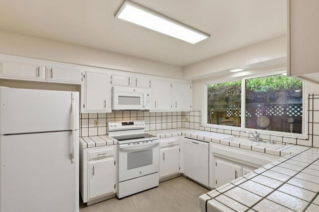 199 Glenwood Drive, Scotts Valley, CA 95066