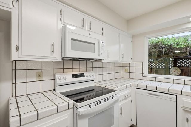 199 Glenwood Drive, Scotts Valley, CA 95066