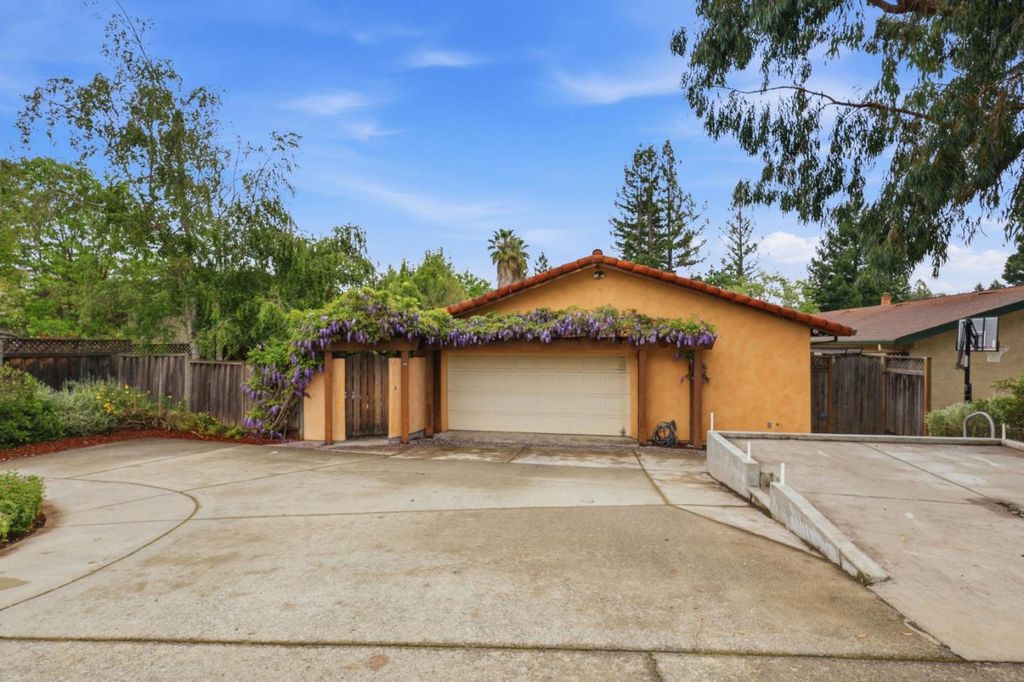 199 Glenwood Drive, Scotts Valley, CA 95066