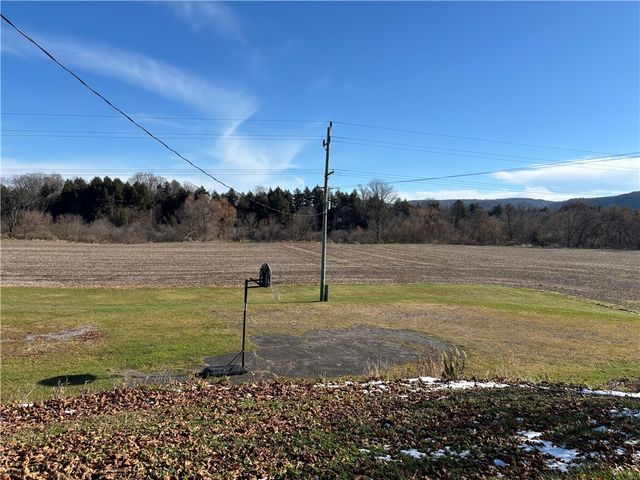 3214 State Route 8, Brookfield, NY 13313