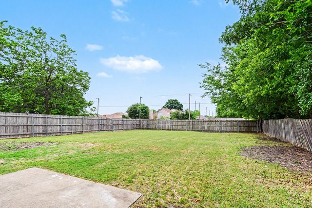 3110 Leanne Street, Rowlett, TX 75088