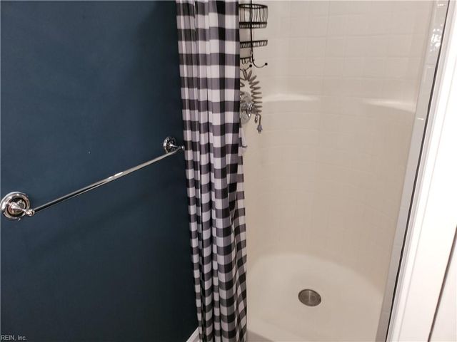 6209 Oaken Gate DR, Suffolk, VA 23435