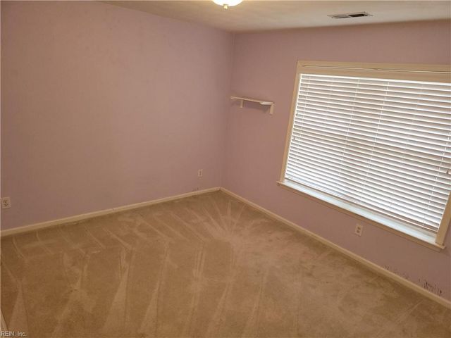 6209 Oaken Gate DR, Suffolk, VA 23435