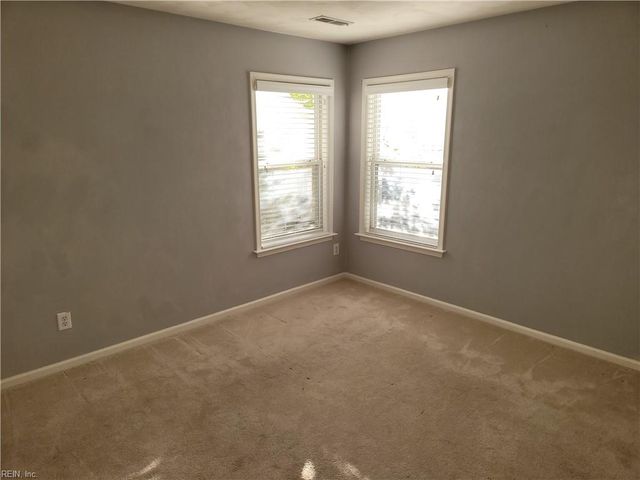 6209 Oaken Gate DR, Suffolk, VA 23435