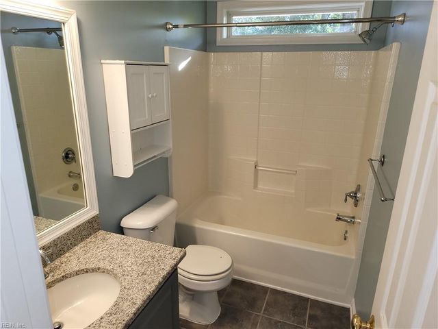 6209 Oaken Gate DR, Suffolk, VA 23435