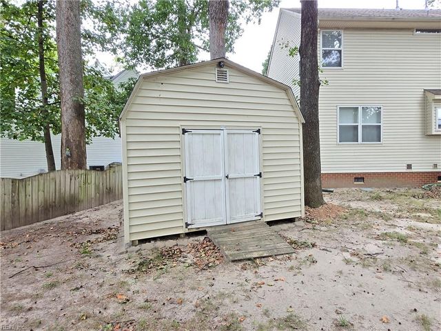 6209 Oaken Gate DR, Suffolk, VA 23435