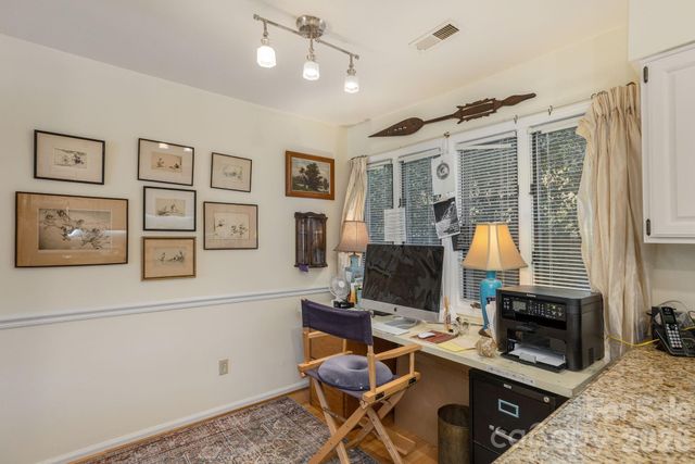 111 BLUFFVIEW Lane, Flat Rock, NC 28731