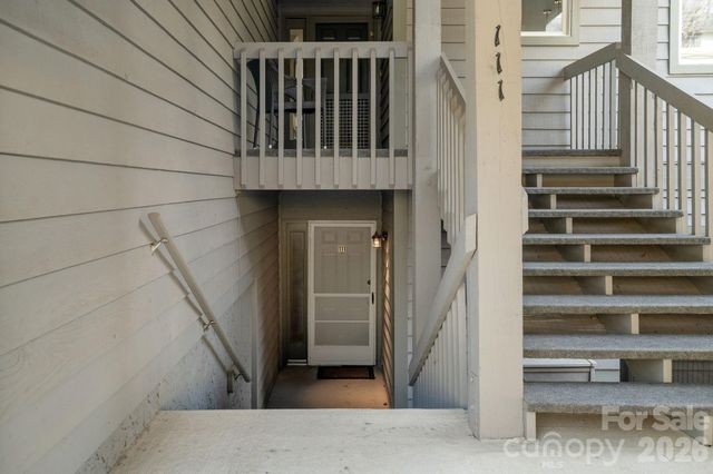 111 BLUFFVIEW Lane, Flat Rock, NC 28731