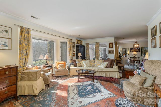 111 BLUFFVIEW Lane, Flat Rock, NC 28731