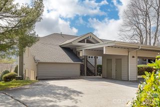 111 BLUFFVIEW Lane, Flat Rock, NC 28731