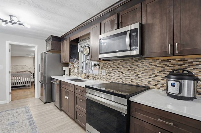7 Edith Road, Framingham, MA 01701
