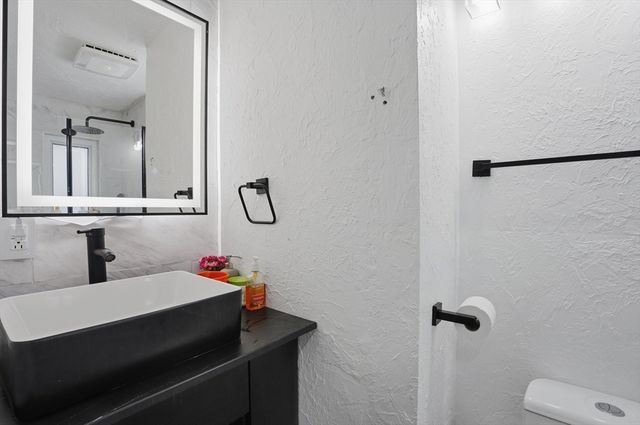 7 Edith Road, Framingham, MA 01701