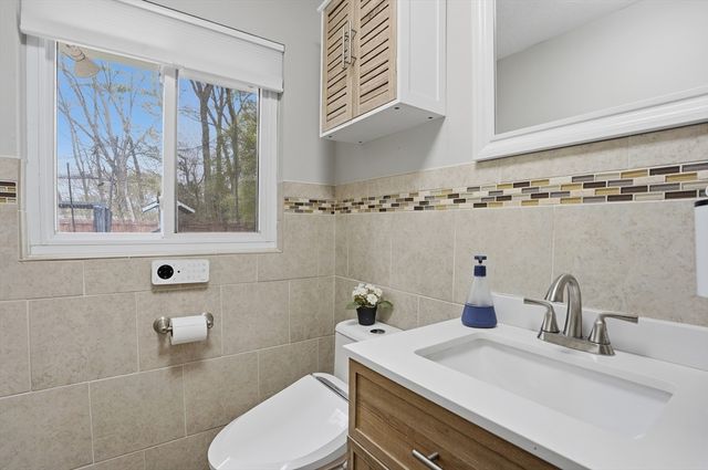 7 Edith Road, Framingham, MA 01701