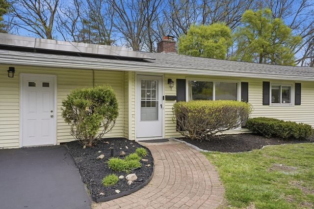 7 Edith Road, Framingham, MA 01701