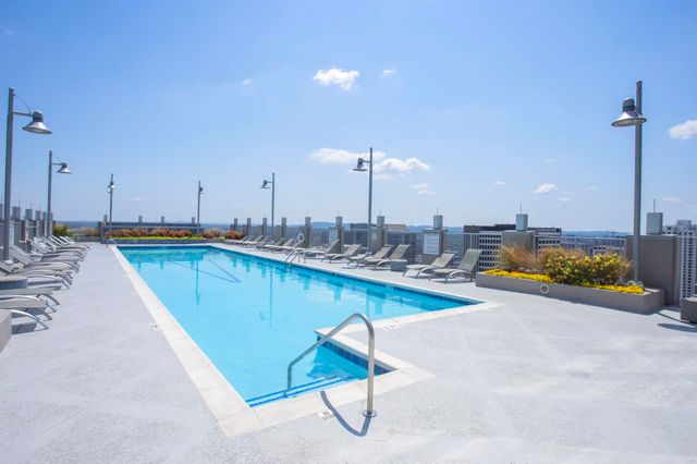 415 Church St Apt 1608, Nashville, TN 37219