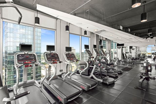 415 Church St Apt 1608, Nashville, TN 37219