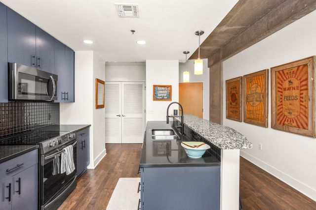 415 Church St Apt 1608, Nashville, TN 37219