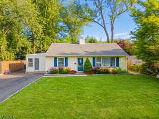 12 Pierrepont Ave, Middlesex Boro, NJ 08846