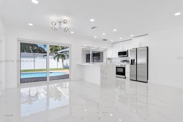 5711 NE 20th Terrace, Fort Lauderdale, FL 33308