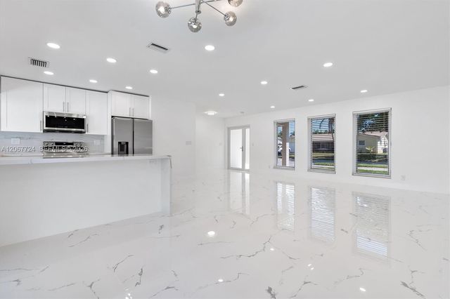 5711 NE 20th Terrace, Fort Lauderdale, FL 33308