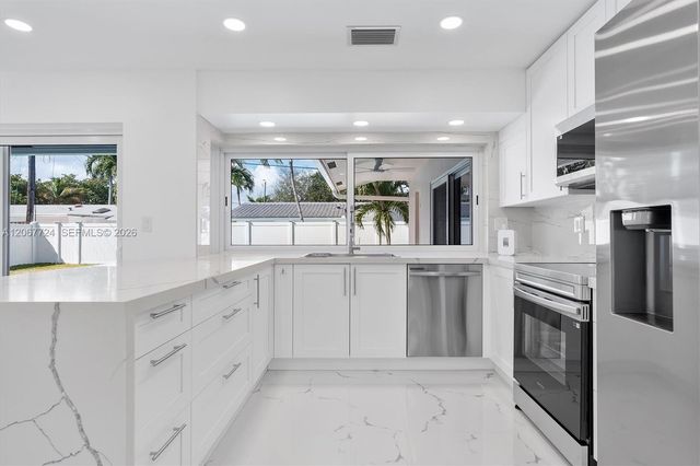 5711 NE 20th Terrace, Fort Lauderdale, FL 33308