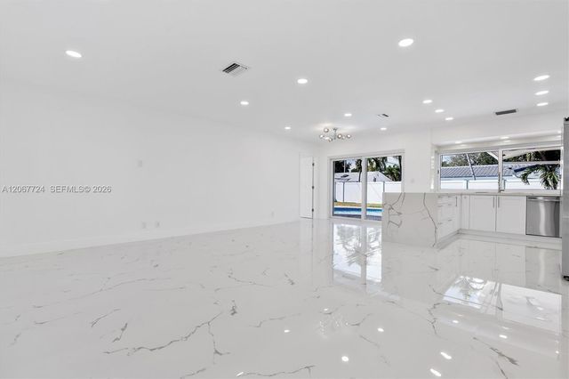 5711 NE 20th Terrace, Fort Lauderdale, FL 33308