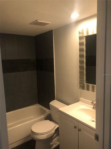 122 LAKEVIEW WAY 122, Oldsmar, FL 34677