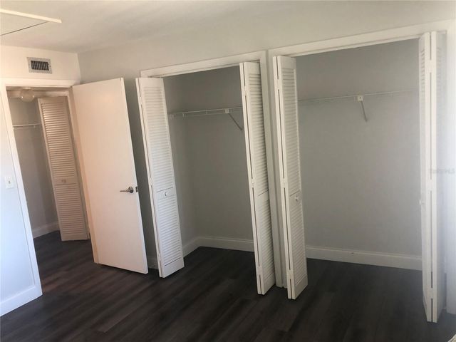 122 LAKEVIEW WAY 122, Oldsmar, FL 34677