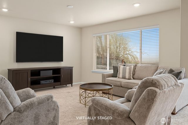 10408 Treasure Drive NW, Silverdale, WA 98383