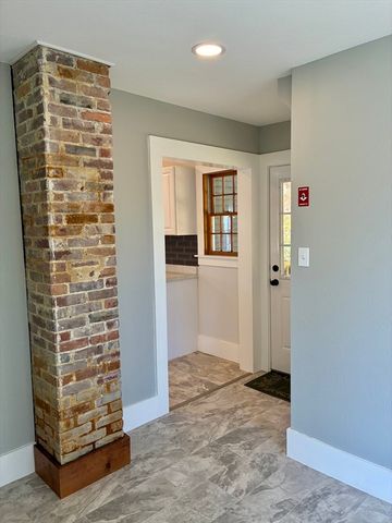 140 Mechanic St, Orange, MA 01364