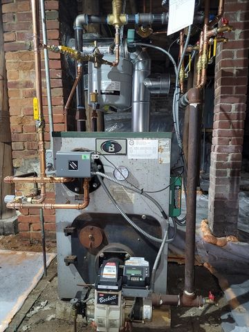 140 Mechanic St, Orange, MA 01364