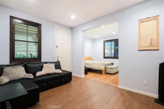 885 E Manresa, Azusa, CA 91702
