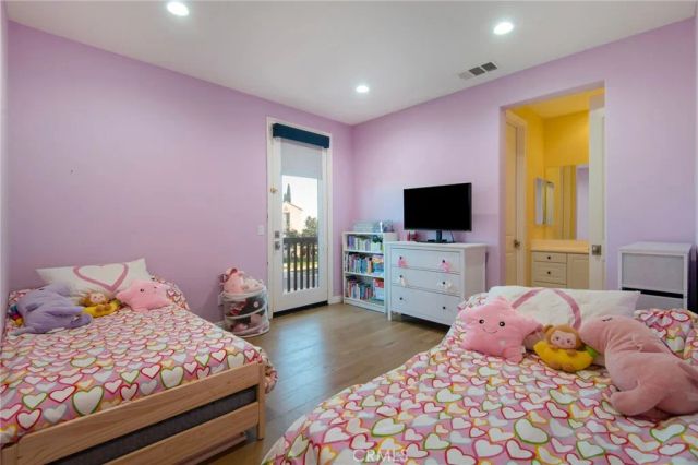 885 E Manresa, Azusa, CA 91702