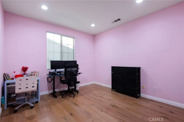 885 E Manresa, Azusa, CA 91702