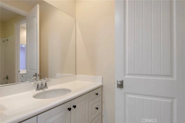 885 E Manresa, Azusa, CA 91702