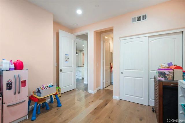 885 E Manresa, Azusa, CA 91702