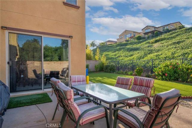 885 E Manresa, Azusa, CA 91702