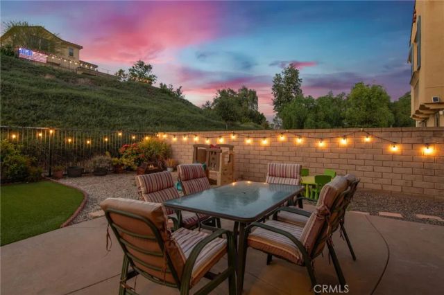 885 E Manresa, Azusa, CA 91702