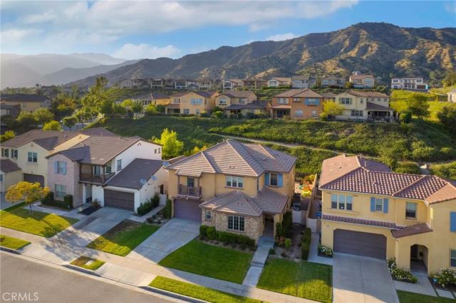 885 E Manresa, Azusa, CA 91702