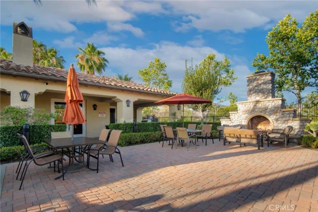 885 E Manresa, Azusa, CA 91702